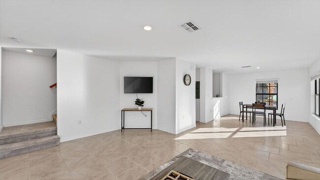 2056 Vista Ln Unidad SI FL2-ID1612806P