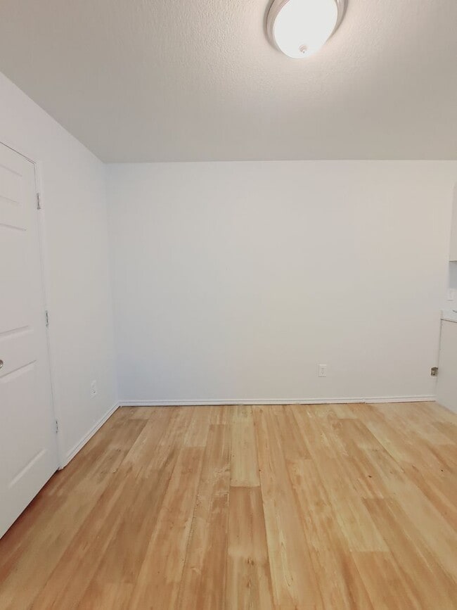 Photo - Mulkey 1500-1502 Unit 1502