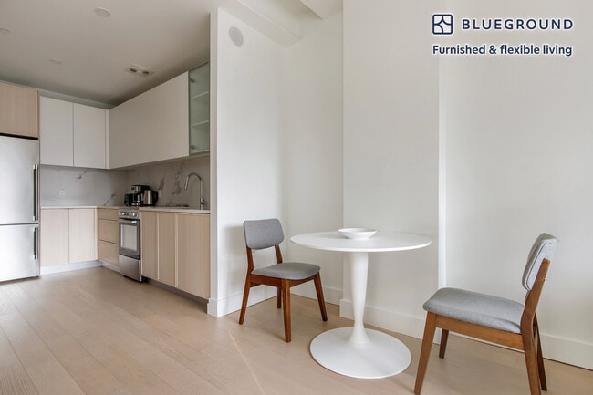 Photo - 218 Front St Unidad FL6-ID2187