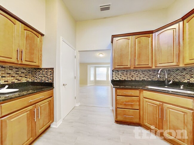 Photo - 801 Maraval Ct