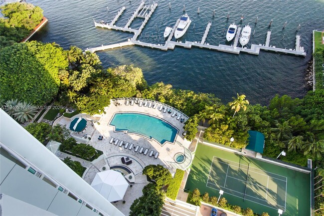 1643 Brickell Ave