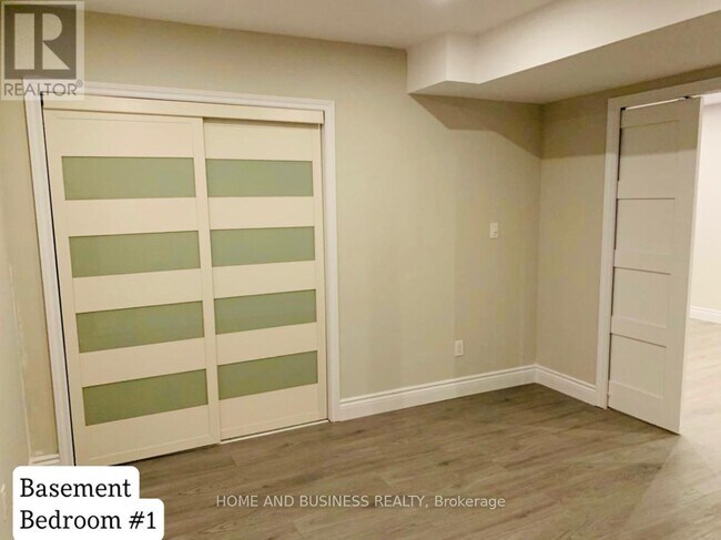 Photo - 199 Carriage Way