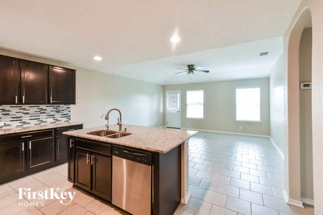 Photo - 14008 Shivers Cv