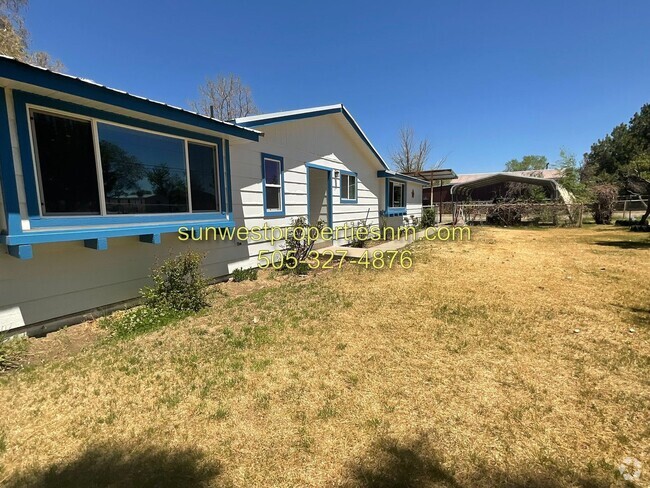Building Photo - 3 Bedroom, 2 Bath Home in the Country
