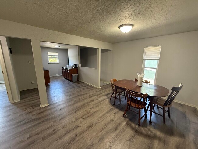 207 Wheaton Ct
