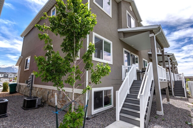 Photo - 730 S 1840 W