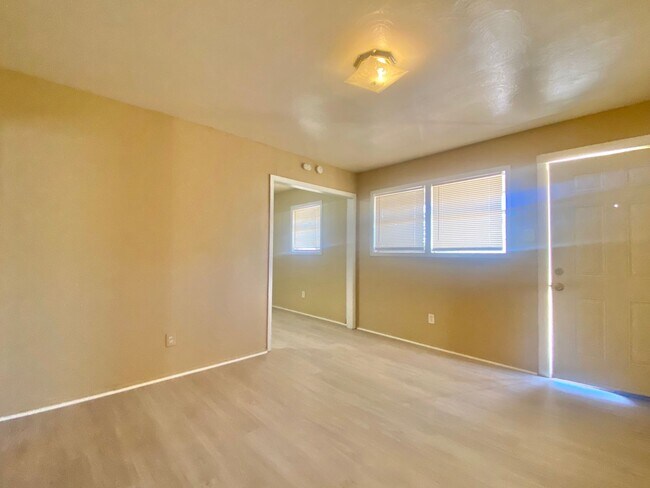 Photo - 1110 42nd St Unit B