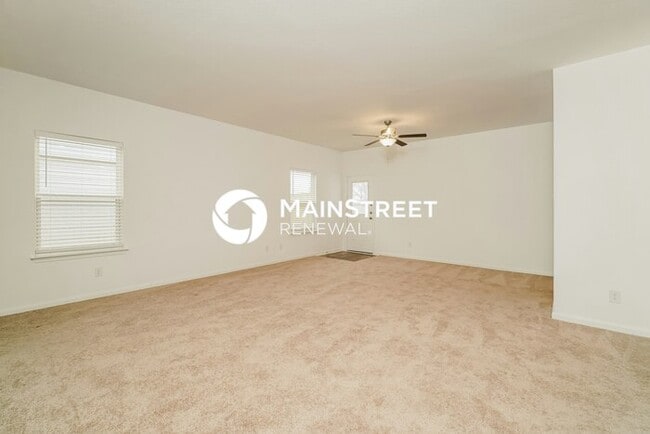 Photo - 5 Bedroom Pet-Friendly Home in New Braunfels, TX with Main Street Renewal