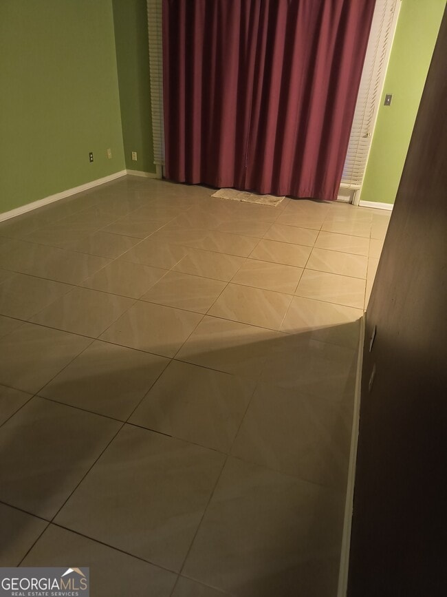 Photo - 105 Governors Dr