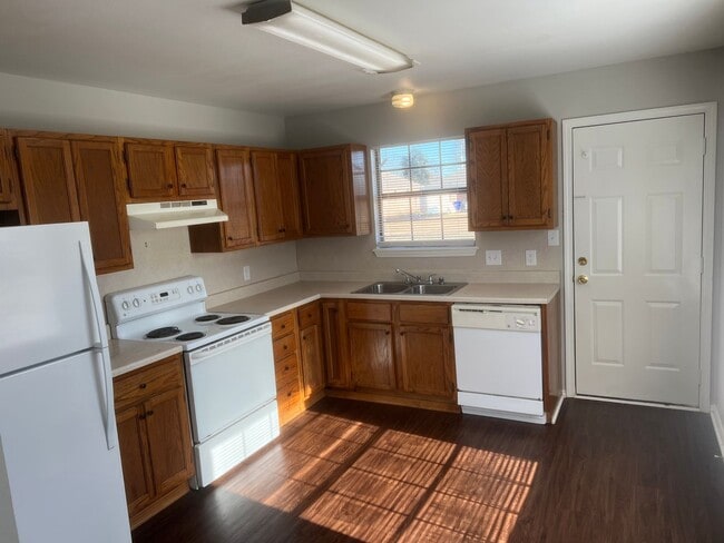 Photo - 2 Bed 1 Bath Duplex