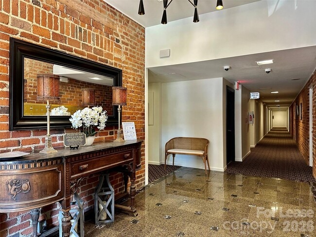 Photo - 229 N Poplar St Unit 29