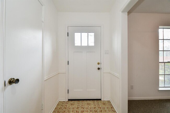Photo - 727 Bunker Hill Rd Unit 112