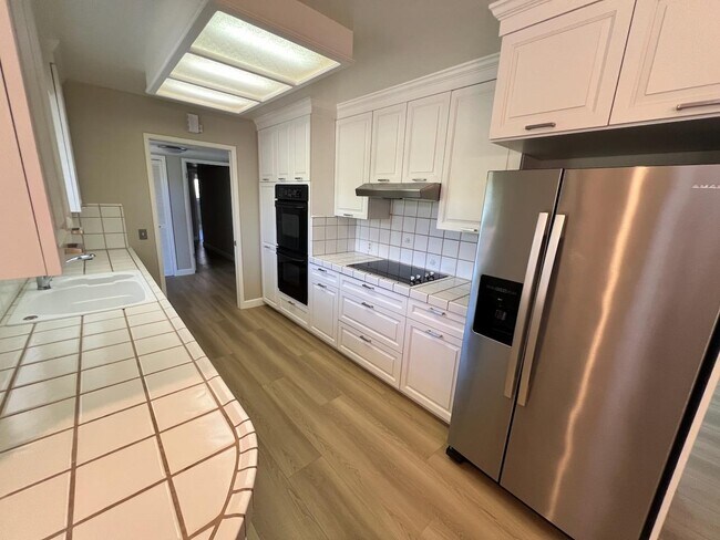 Photo - 20607 Russell Ln