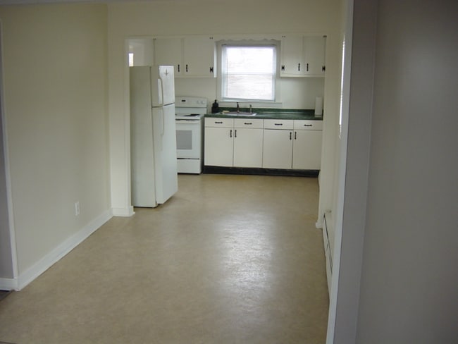 Photo - 247 Smith Rd