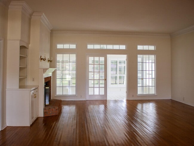 Photo - 118 Baywind Dr House