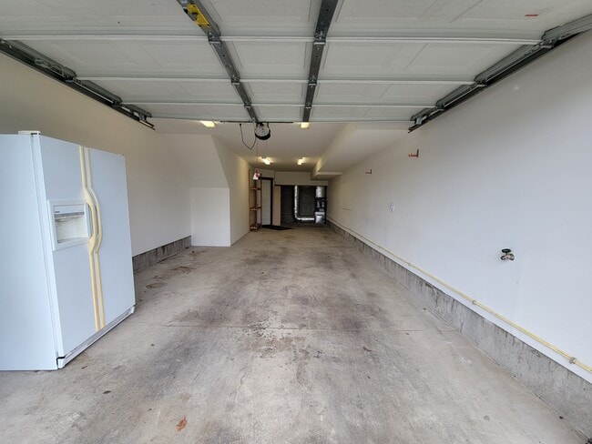 Photo - Lincoln Square Townhomes