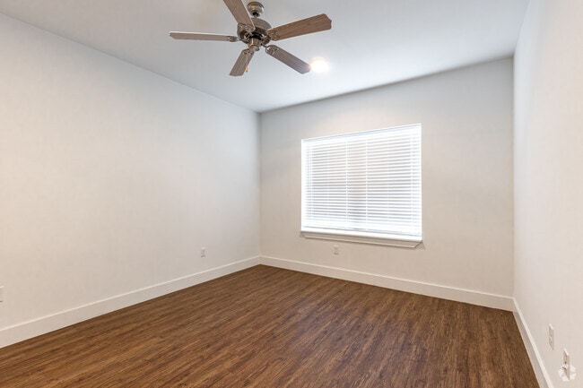 1BR, 1BA - 725SF - Burnett Trail Apartments