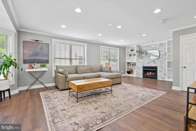 Photo - 2819 Summerfield Rd