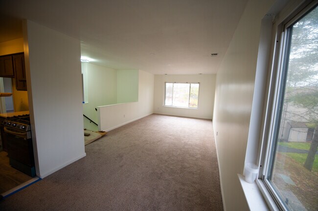 Building Photo - 3107 Pine Cone Ct Unit 3107