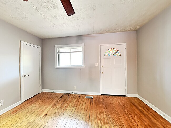 Photo - 1332 Eubanks Ave Unit 1