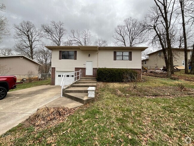 Building Photo - LEASING Rental