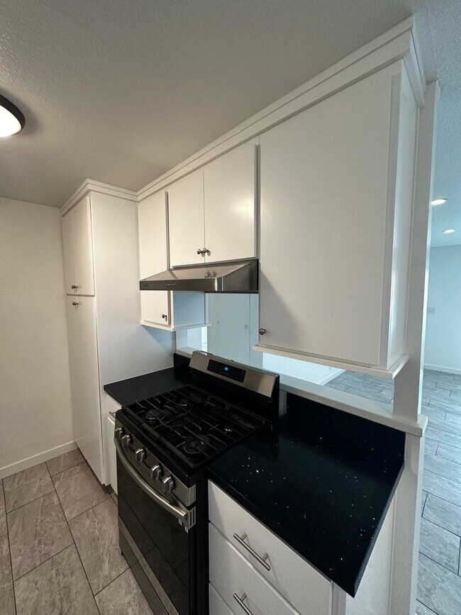 301 N Tustin Ave Unit C