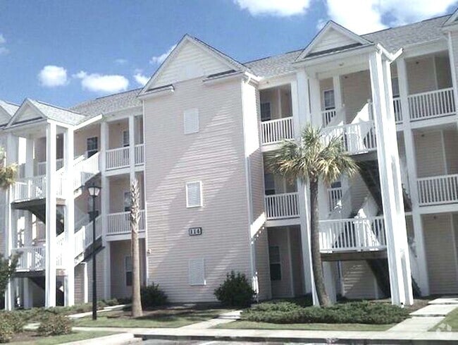 Building Photo - AVAILABLE NOW! 3 BED/2 BATH CONDO IN FOUNT...