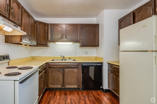 2BR, 1BA - 900SF - Kitchen
