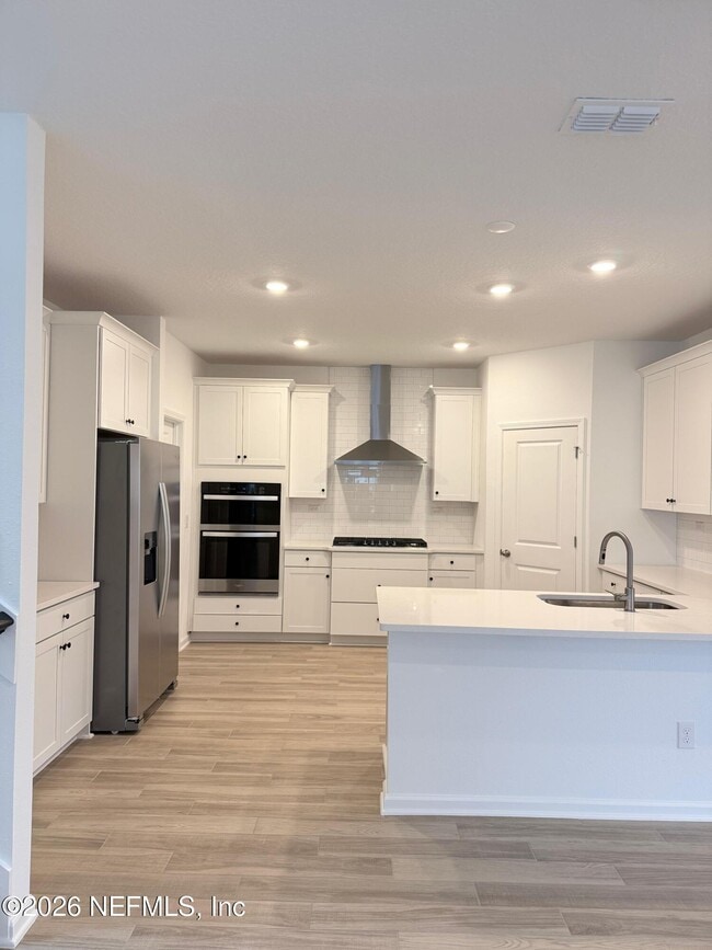 Photo - 523 Farmfield Dr