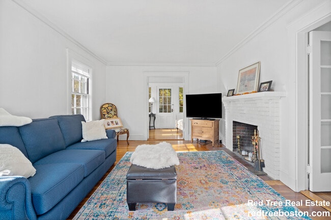 Building Photo - 27 Oakwood Rd Unit 2