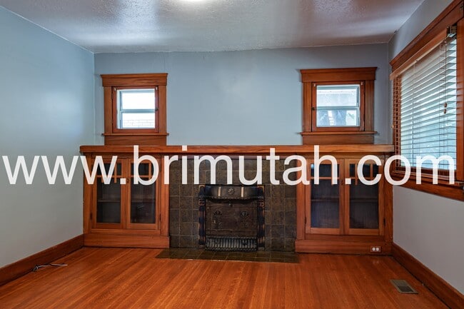 Photo - 628 Browning Ave S