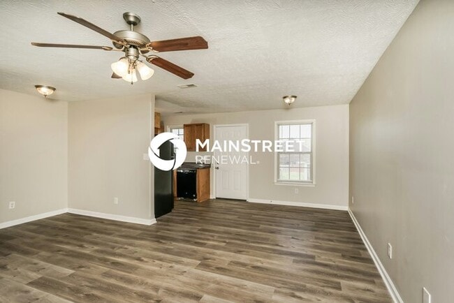 3 Bedroom Pet-Friendly Home in Nicholasville, KY with Main Street Renewal