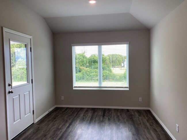 Photo - Welcome to your beautiful 4 bedroom, 2 bath home in Broken Arrow School district!