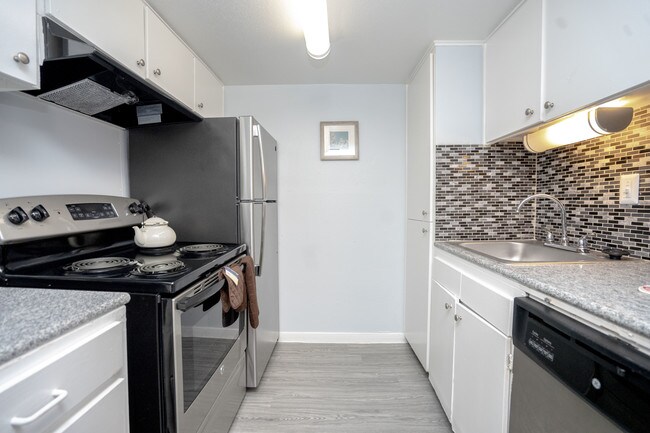 Photo - Village at Piney Point