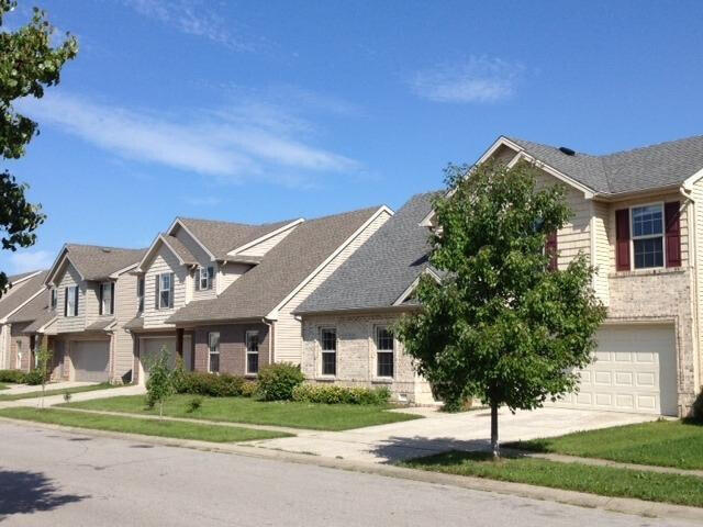 Photo - 732 Statesman Way