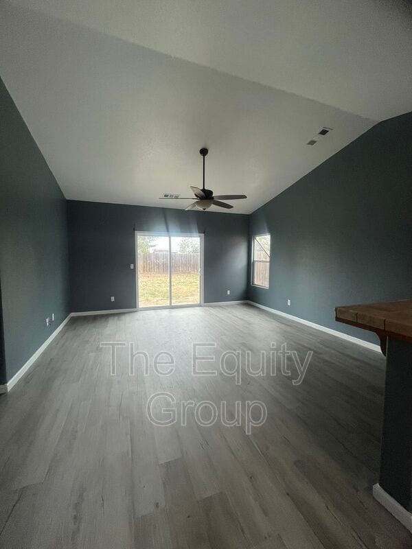 Photo - 30743 Cottontail St