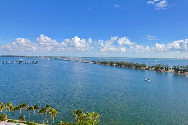 Building Photo - 2451 Brickell Ave Unit 16J