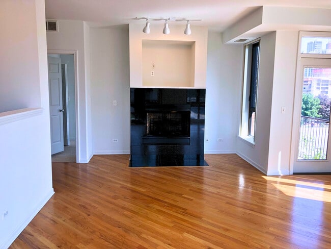 Photo - 343 W Old Town Ct Unidad 309A