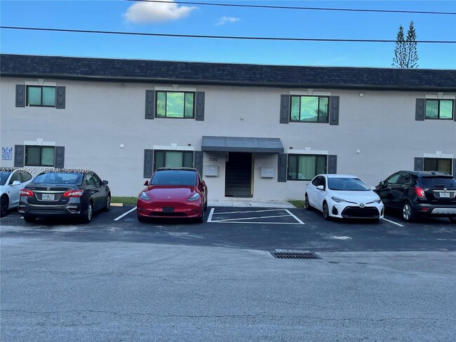 Building Photo - 7390 NW 38th St Unit 3