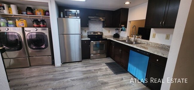 Building Photo - 5550 Bonita Village Rd Rental