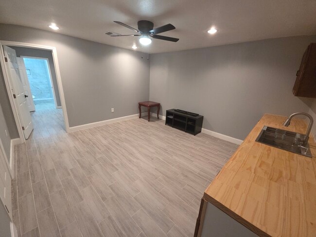 126 Postwood Dr Unidad 126 Postwood Dr #2