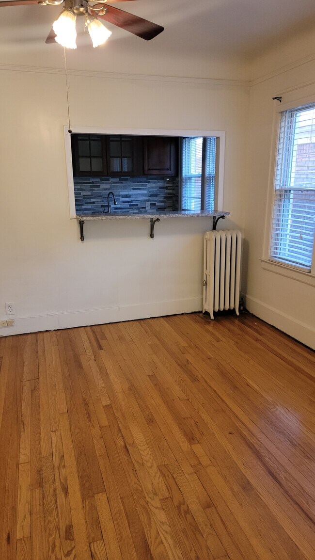 860 Beaconsfield Ave Unit APT 1N House Rental in Grosse Pointe Park, MI