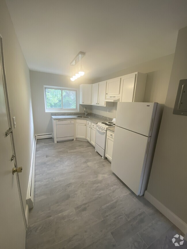 Building Photo - 17 Symphony Rd Rental