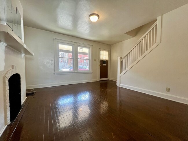 Photo - Beautiful 2BR Duplex in a Great Oakland Lo...