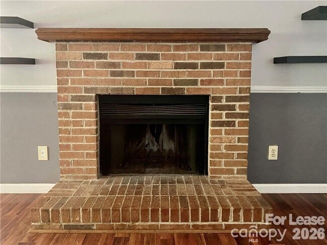 Photo - 3914 Aster Dr