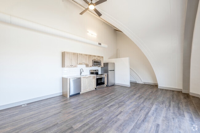 2BR, 1BA - Kitchen