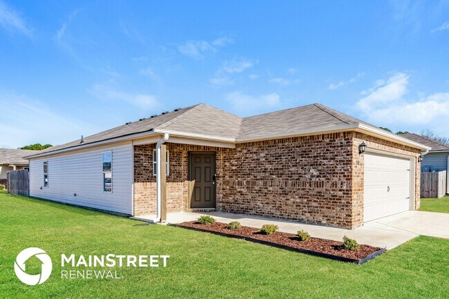 Photo - 160 Jonathan Dr