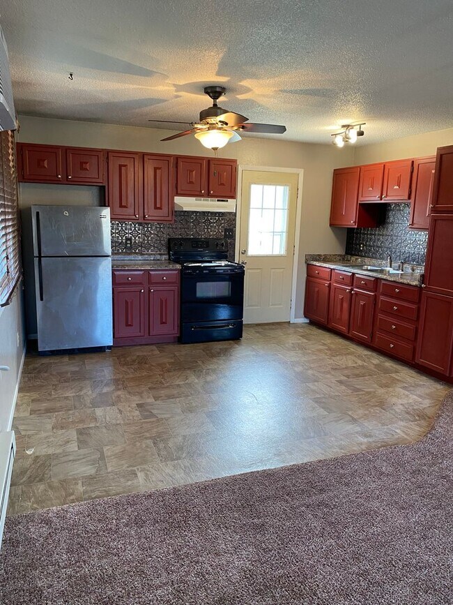 Photo - 818/820 6th St NE Unit 820