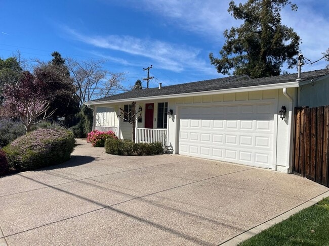 Photo - 1450 Carolina Dr