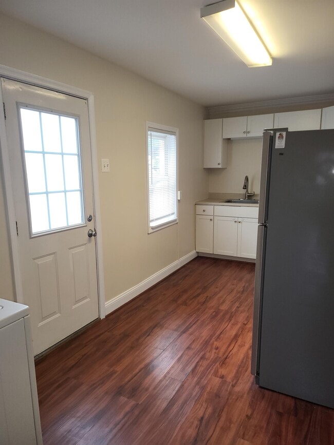 Photo - 110 E South St